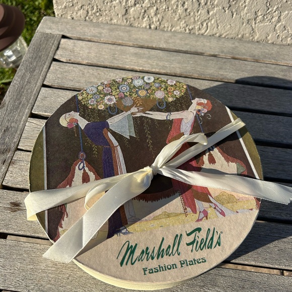 Vtg Marshall Field's Fashion Plates Gift Box - Picture 1 of 9